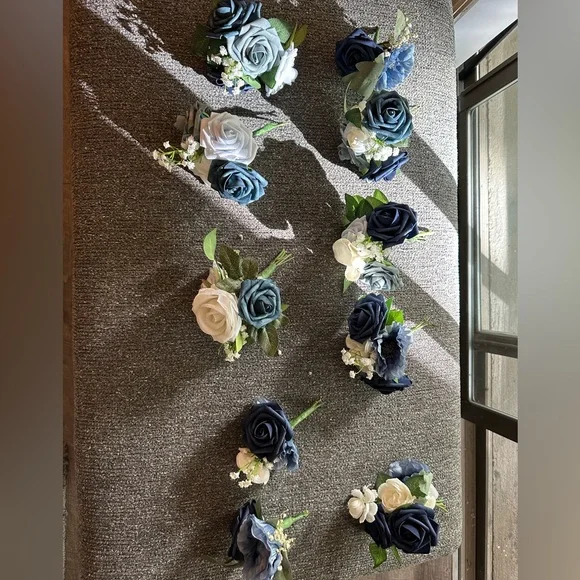 Blue and White Artificial flowers